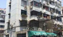 黄桥河滨小区爆料案件最新,真相渐浮水面，疑云重重待解